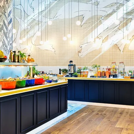 Ferreus Modern Art Deco Hotel 5*