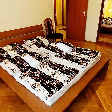 Otel P&j Tourist Krakow