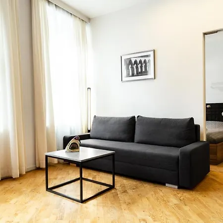 Hotel apartamentowy For Main Square