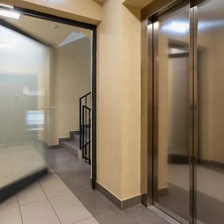 Pet-friendly Slusarska Cracow By Renters Apartment