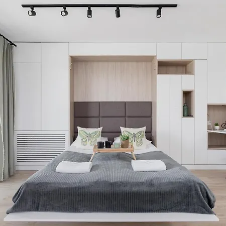 Apartment Deluxe With Parking Kacik 10 By Renters Krakow