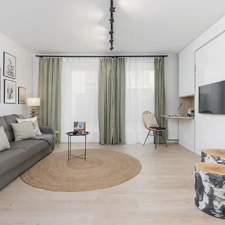 Deluxe With Parking Kacik 10 By Renters Apartment Krakow