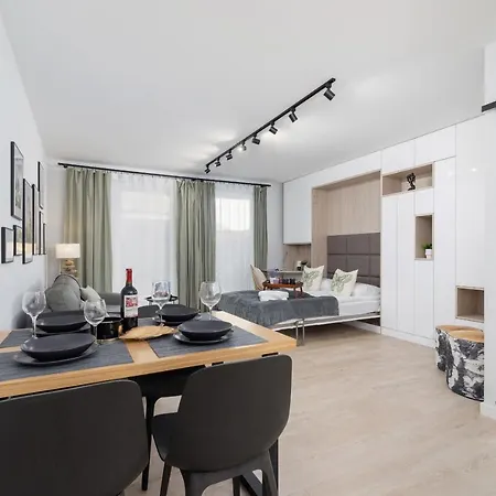Deluxe With Parking Kacik 10 By Renters Apartment