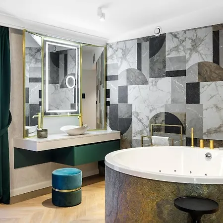 Aparthotel Golden Queen Deluxe Jacuzzi - Old Town