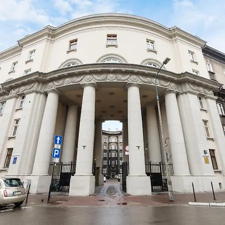 Appartement Spacious Retro In The Center Of Cracow By Renters