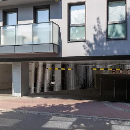 Deluxe Podskale 18 With Parking & Balcony In By Renters Prestige * Krakow