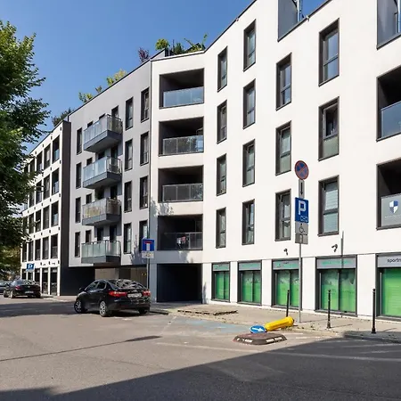 Deluxe Podskale 18 With Parking & Balcony In By Renters Prestige Apartment *