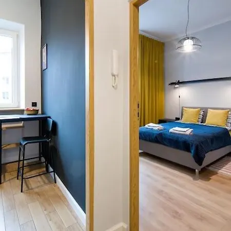 Nowa Huta Super Star Apartment *