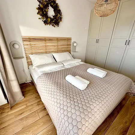 Zlota Nowa Huta Apartmán *