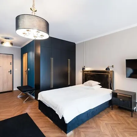 Plac Bohaterow Getta Apartment *