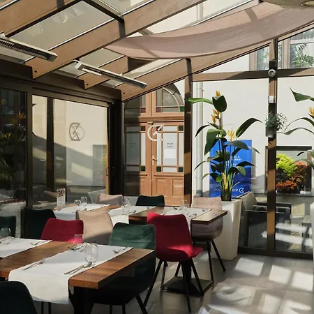 Golden Tulip Center Ξενοδοχείο 4*
