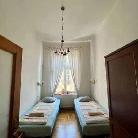 Apartment Plac Szczepanski / Old Town *