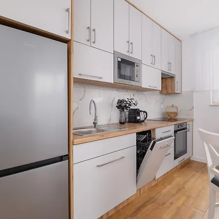 아파트 Modern With Parking Near Tauron Arena By Rent Like *