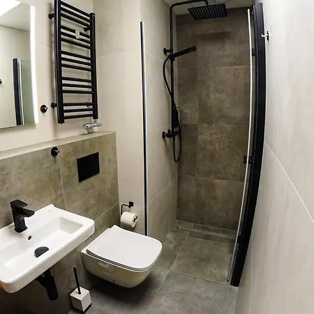 Hot Jacuzzi In Cracow Apartament *