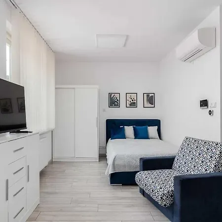 Air-conditioned In The Center, Old Town Appartement *