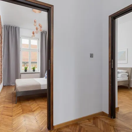 Two Bedroom - Sarego 28 Street Apartment