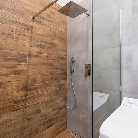 Two Bedroom - Sarego 28 Street Apartment *
