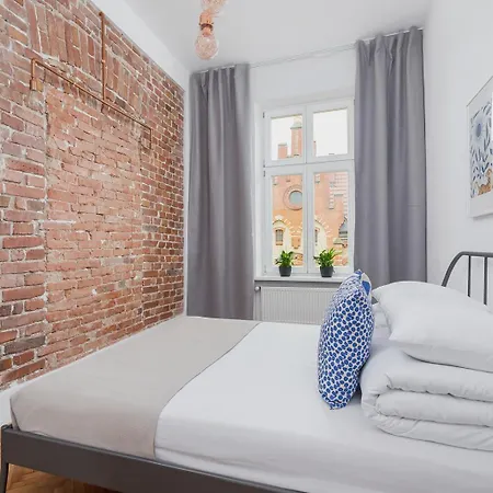 Two Bedroom - Sarego 28 Street Apartment *