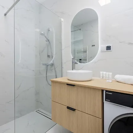 Apartment Krowoderska With Balcony Near Center By Rent Like *