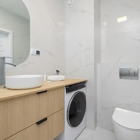 Apartment Krowoderska With Balcony Near Center By Rent Like Krakow
