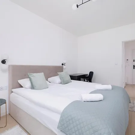 Krowoderska With Balcony Near Center By Rent Like Apartment Krakow