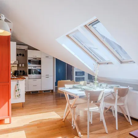 Castle View - Spacious - By Rentujemy Apartment Krakow