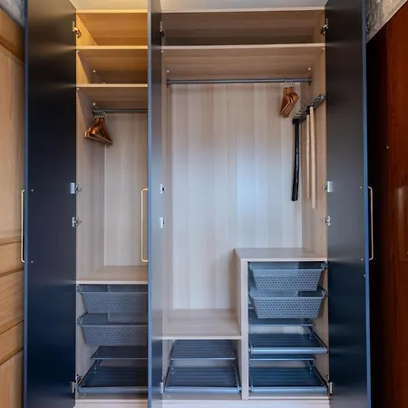 Castle View - Spacious - By Rentujemy Apartment *