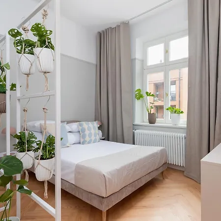 2 - Bedroom With Balcony - Rejtana 10 *
