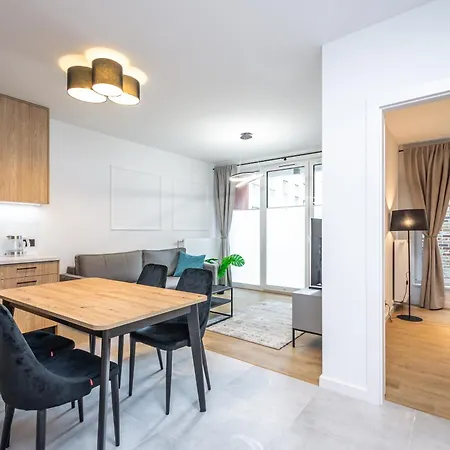 Apollo Prochowa 6 * Krakow