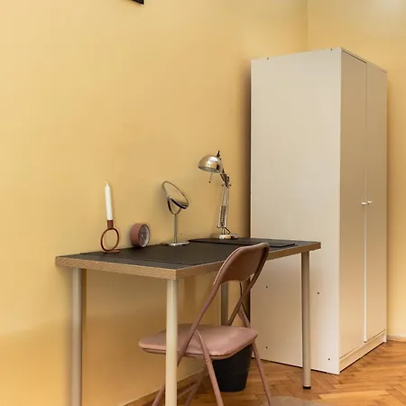 Homely 4 Bedroom - Old Town - By Upstairs Lejlighed Kraków
