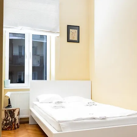 Homely 4 Bedroom - Old Town - By Upstairs Kraków