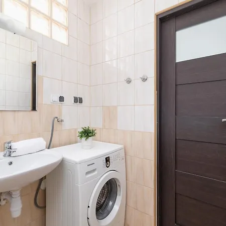 아파트 Rodzinny Z Dwiema Sypialniami Niedaleko Centrum Krakowa By Renters *