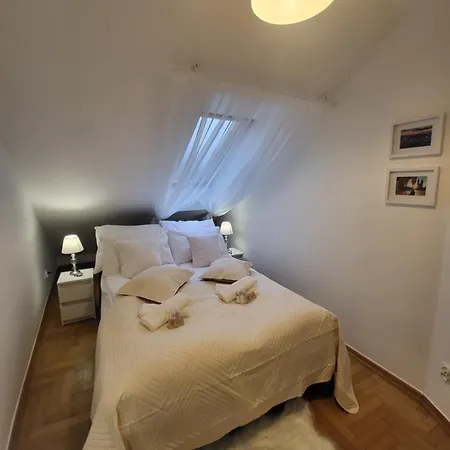 Kochanowskiego 12 * Krakow