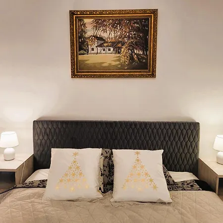 Castle Street Apartment *