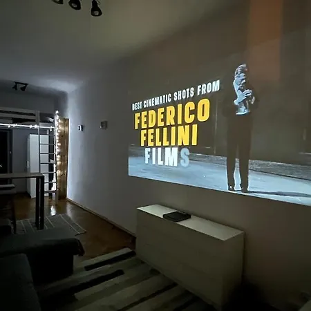 Cinema With A View Of Old Town Apartament *