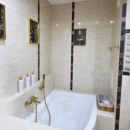 Gold Blisko Wawelu Apartment Krakow