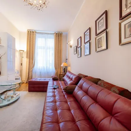 One Bedroom Center Apartament