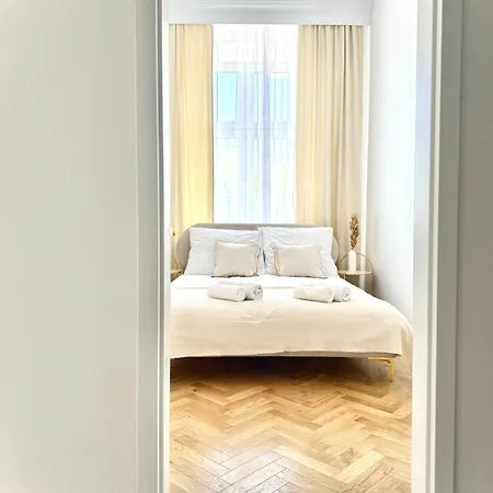 Royal Matejko - Luxury 3 Bedroom In The Old Town Krakow