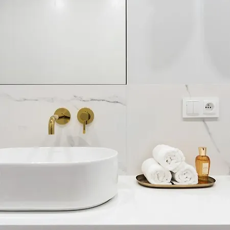 Royal Matejko - Luxury 3 Bedroom In The Old Town Apartment Krakow