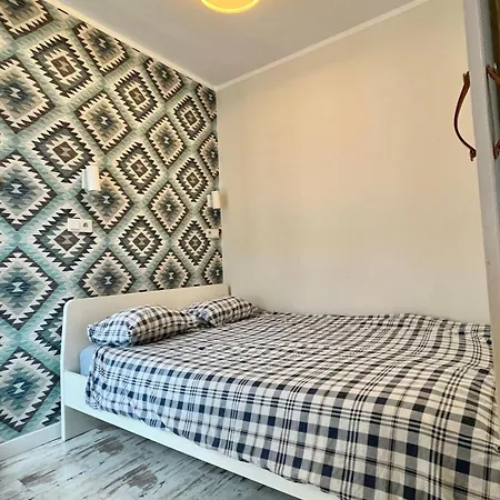 Slusarska Street Apartment