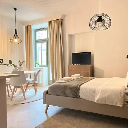 Premium With Air Conditioning For Couples In The Heart Of Krakow, Main Square Apartment