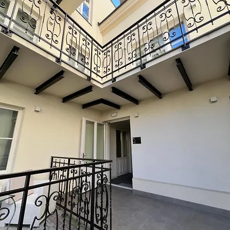 Apartment Atrium - Old Town Luxury - By Upstairs Krakow