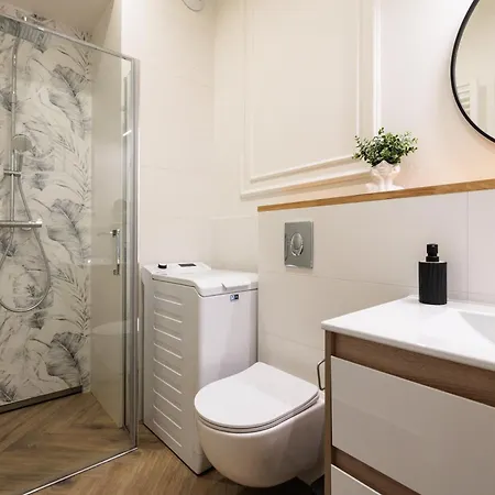 Atrium - Old Town Luxury - By Upstairs Apartment Krakow