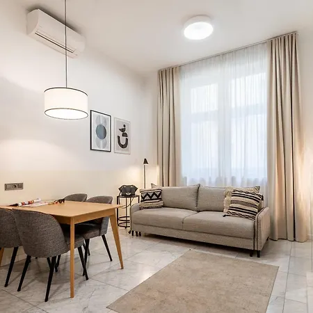 H11 Hotel apartamentowy