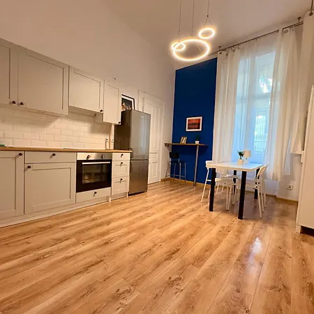 Aparthotel Roller
