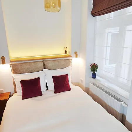 Deluxe Vintage Chic - Kazimierz Old Town Apartment
