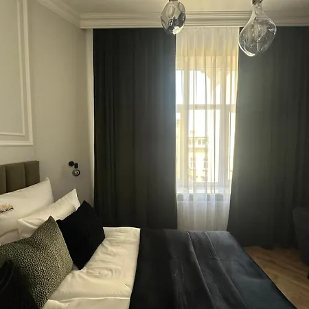 Old Town Charm & Chic By Downtown Daire Krakow