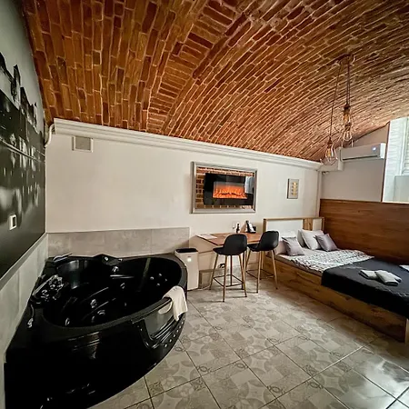 Bed & Breakfast Underground Jacuzzi Krakau