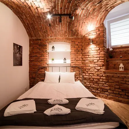 Cracow Rent - Spacious For 2-7 People In Quiet Area - Kolberga Street Nr 3 - 10 Min To Main Square By Foot * クラクフ