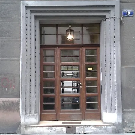 Number One Apartment *